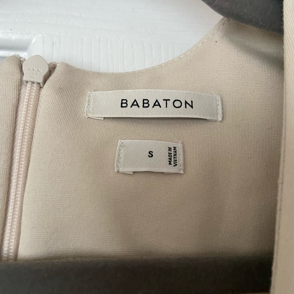 Aritzia Contour V-Neck Longsleeve Bodysuit - Picture 3 of 3